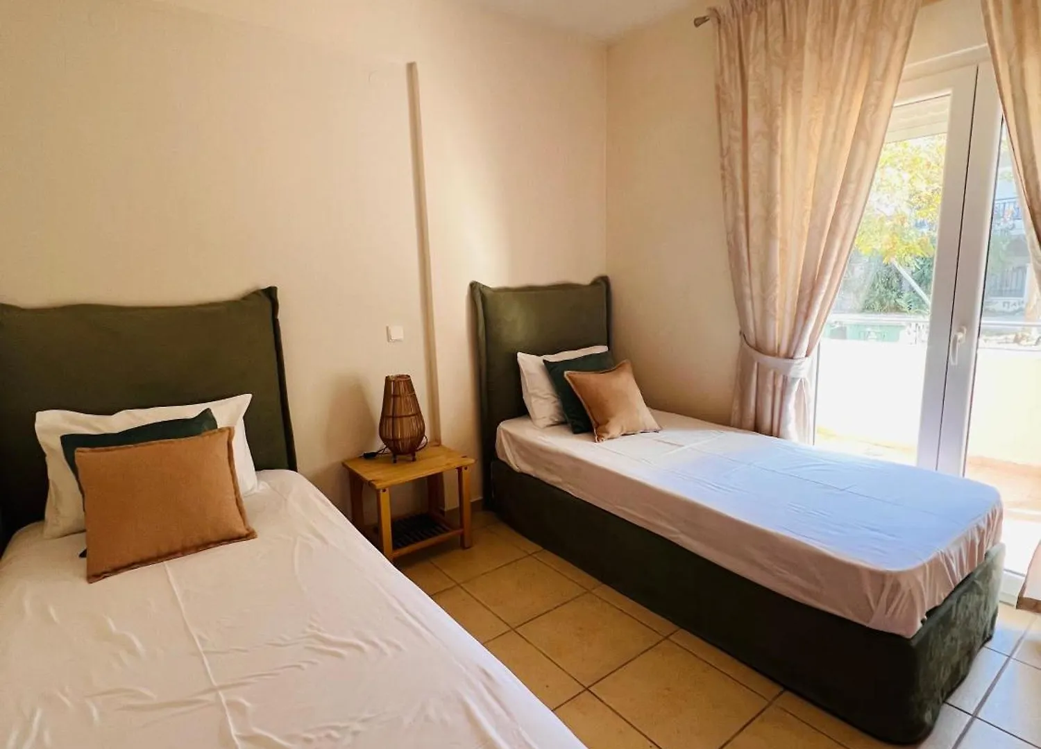 Theia Apartment In Pefkochori Greece